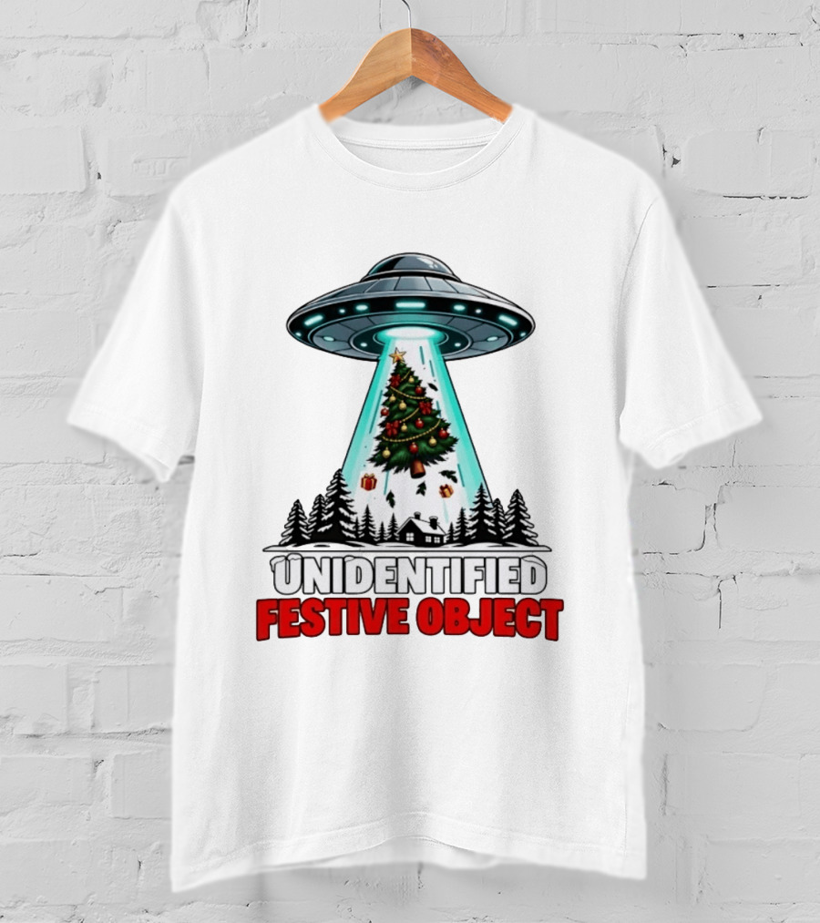 UFO Beaming Up Christmas Tree Unidentified Festive Object T-Shirt