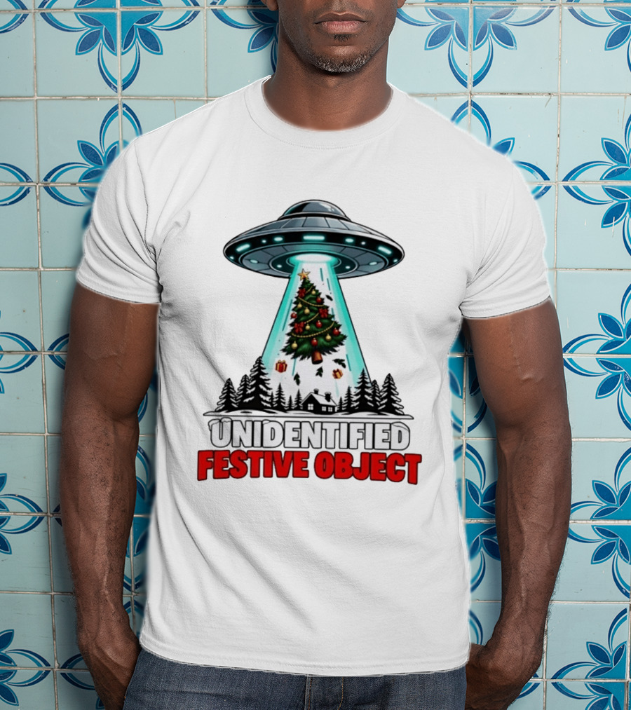 UFO Beaming Up Christmas Tree Unidentified Festive Object T-Shirt