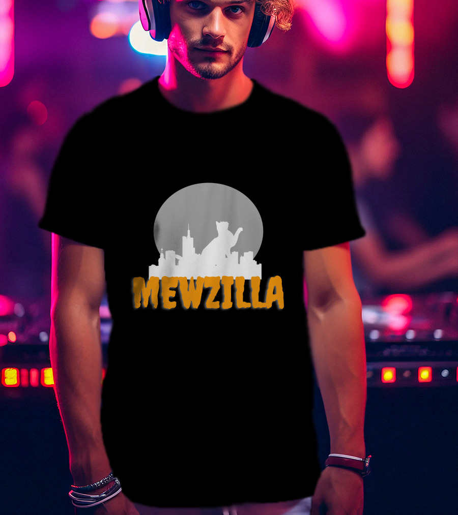 Mewzilla Cat Silhouette Over City Skyline Full Moon T-Shirt