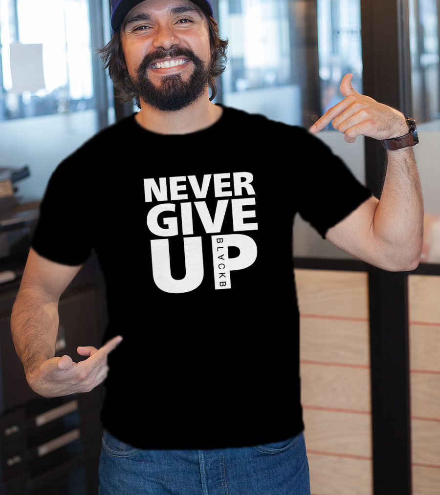 Never Give Up MO Salah T-Shirt