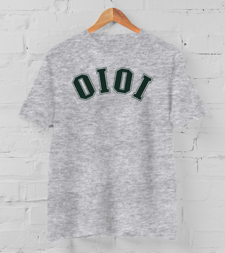 5252 Oioi Classic Collegiate Block Letter Style Signature T-Shirt