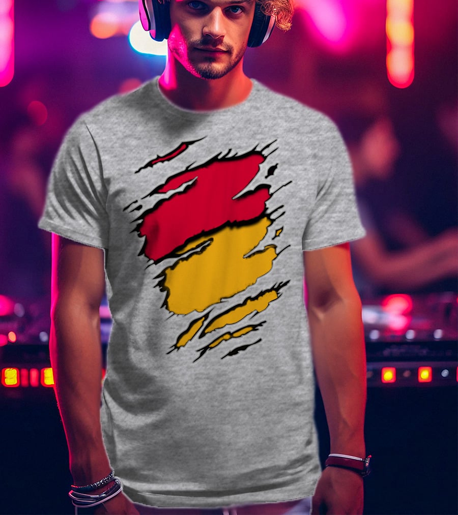 Pac Bra Claw Marks Design Red Yellow Scratch Marks T-Shirt