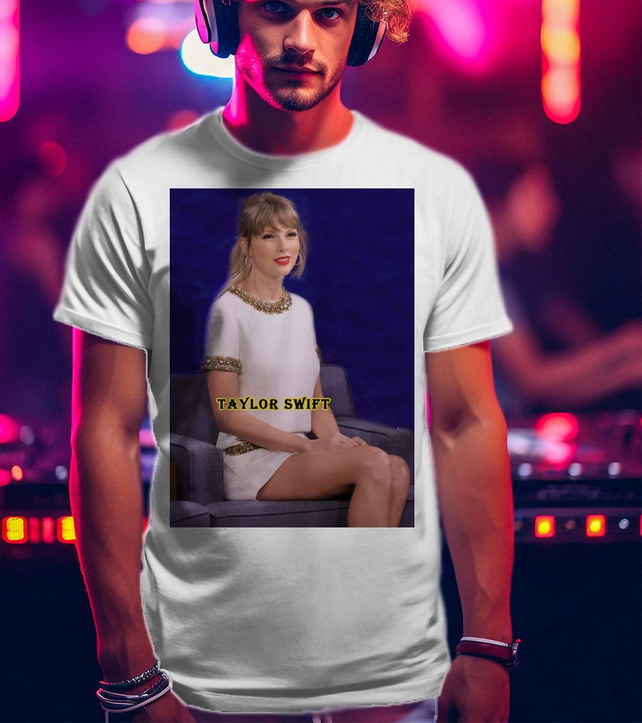 TAYLOR SWIFT Fans Theory About Actress In 10-Minute 'All Too Well' T-Shirt
