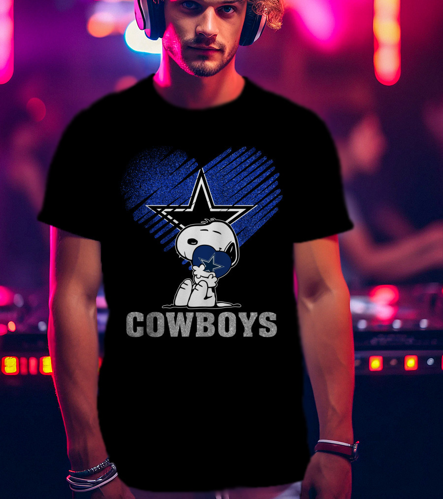 Snoopy Hugging Heart Dallas Cowboys Star T-Shirt