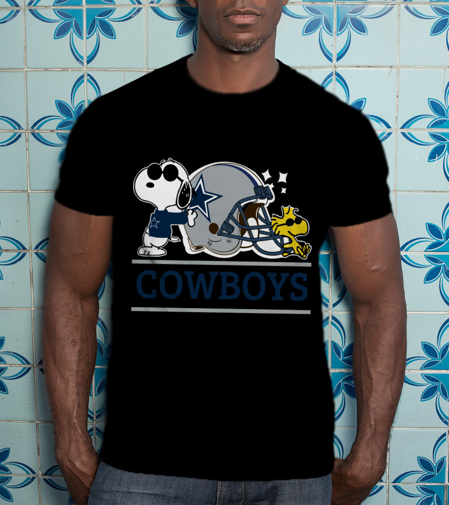 Snoopy Joe Cool Woodstock Dallas Cowboys Helmet Mashup T-Shirt