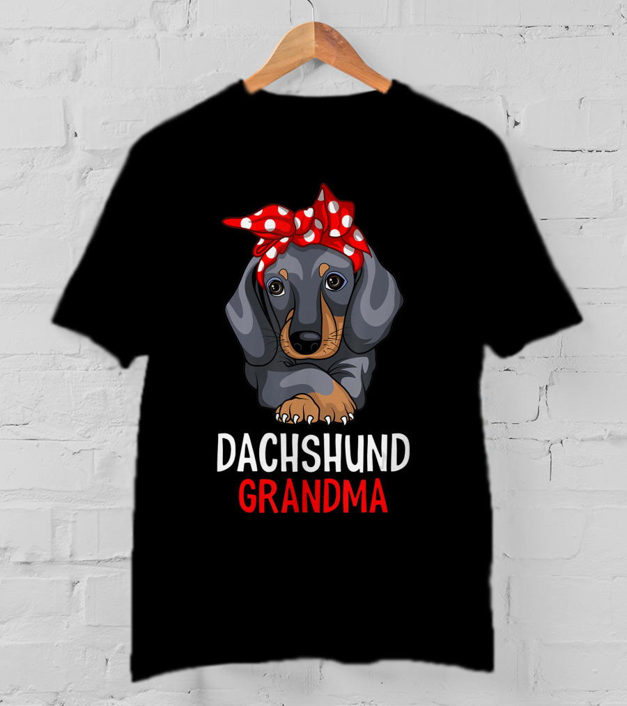 Dachshund Grandma Weenie Dog Lover With Funny Weiner Dog Scarf T-Shirt
