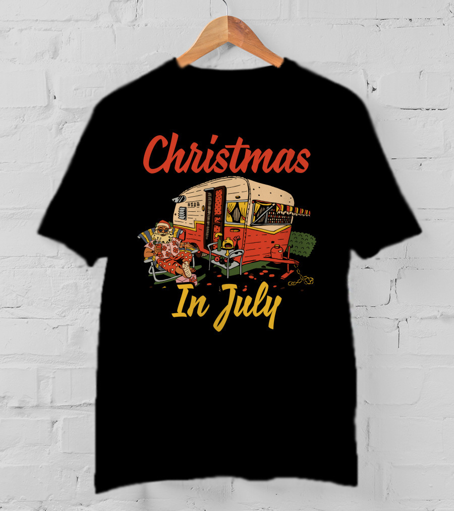 Christmas In July Festival Camping Fun With Santa In Caravan T-Shirt