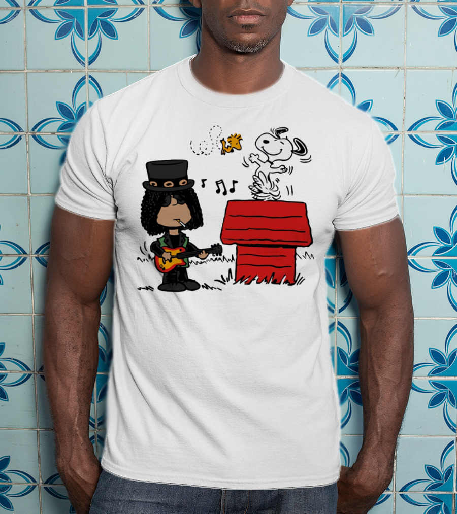 Slash Style Guitarist With Snoopy And Woodstock Playing Music T-Shirt