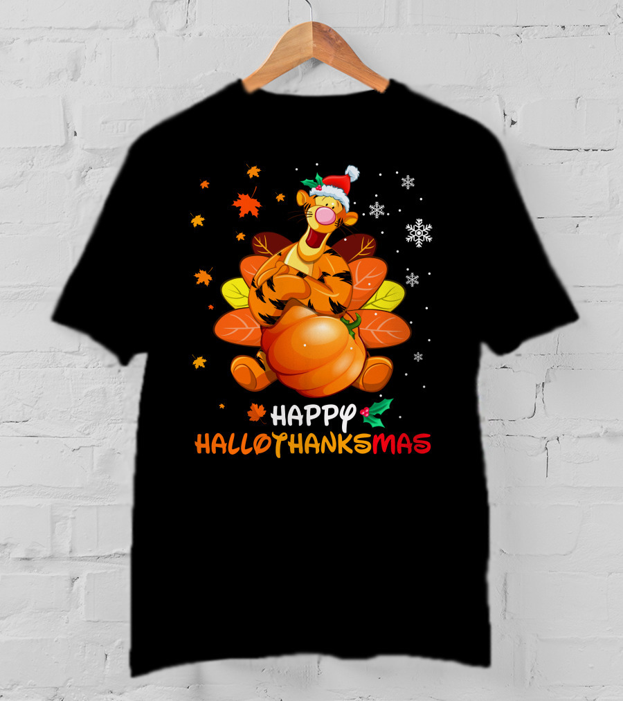 Happy Hallothanksmas Tiger With Pumpkin And Santa Hat T-Shirt