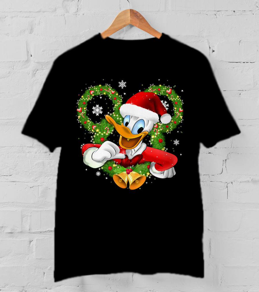 Santa Donald Duck Christmas Wreath Snowflakes T-Shirt