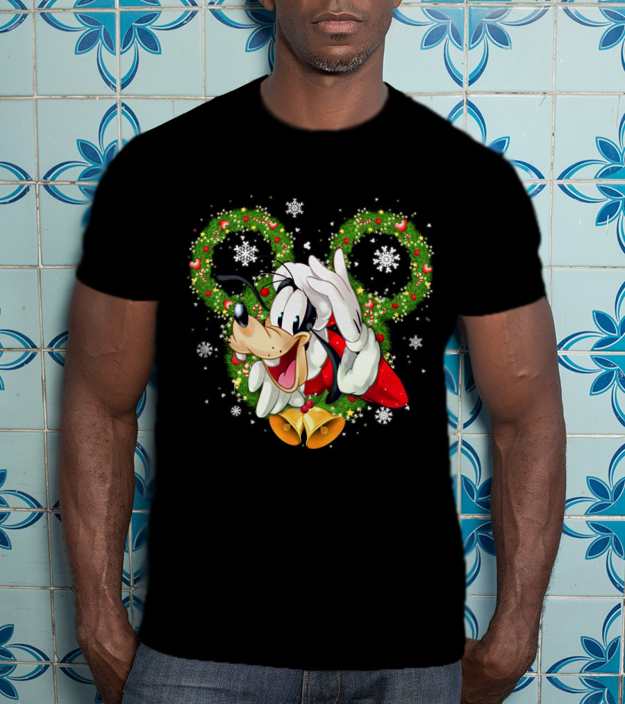 Goofy Christmas Holiday Cheer With Wreaths And Bells T-Shirt