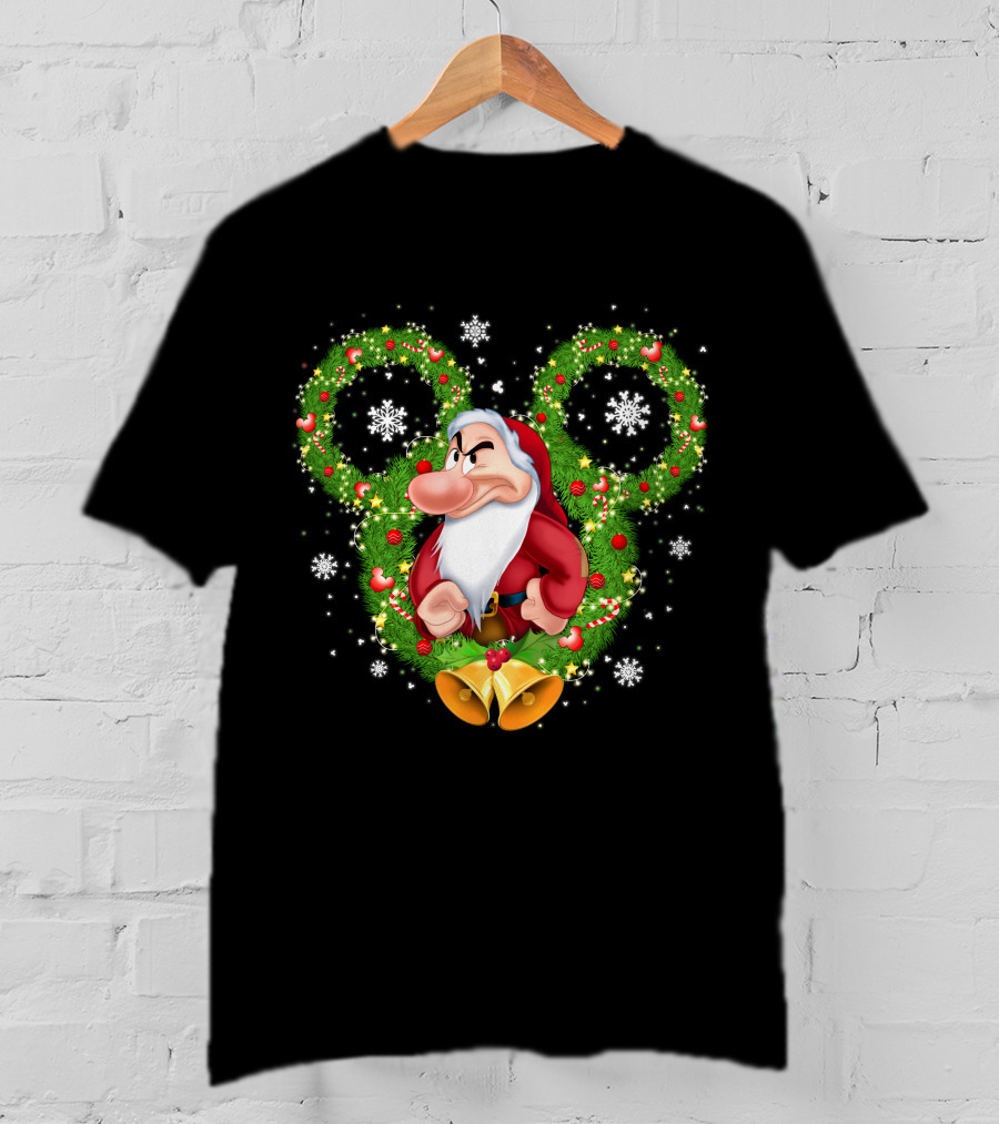 Grumpy Santa Dwarf In Wreath With Snowflakes And Bells T-Shirt