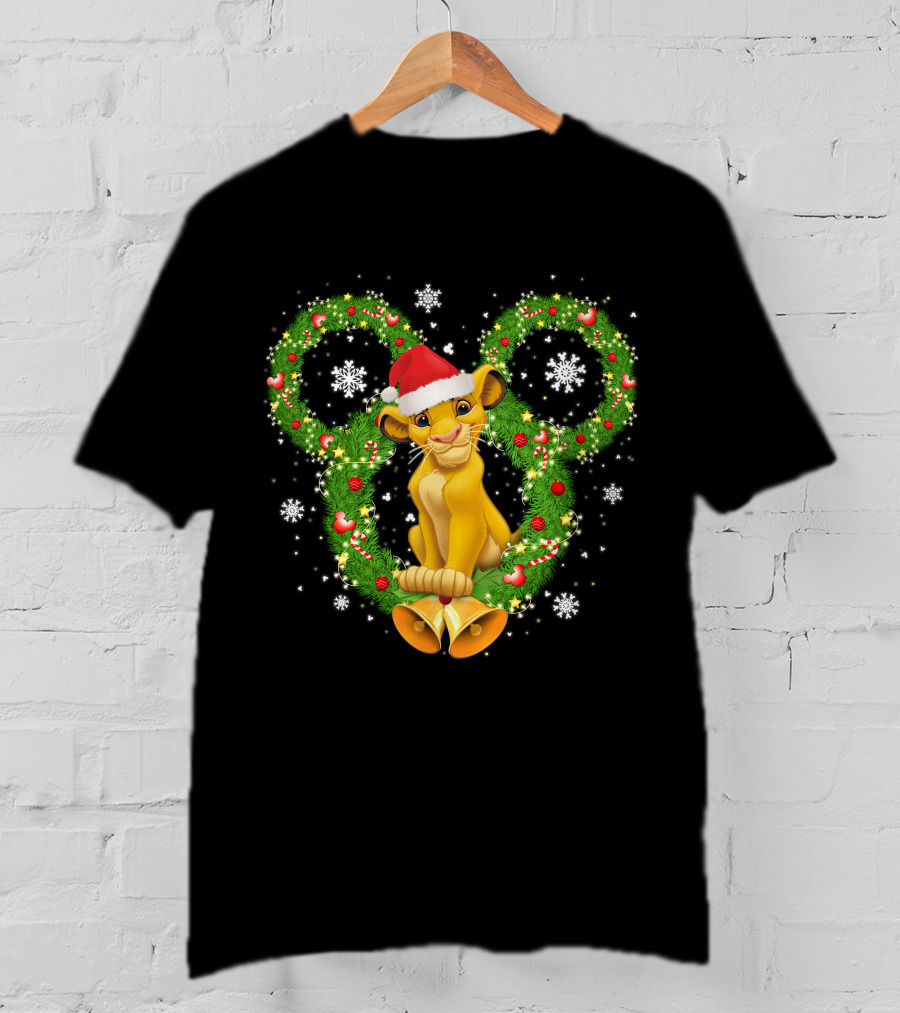 Simba Christmas Wreath With Santa Hat And Snowflakes T-Shirt
