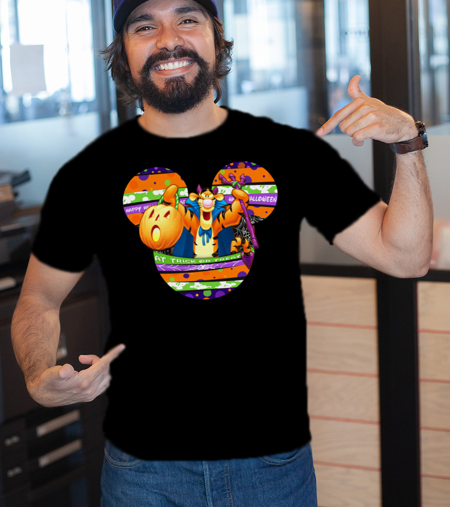 Halloween Tigger Trick Or Treat Happy Halloween T-Shirt