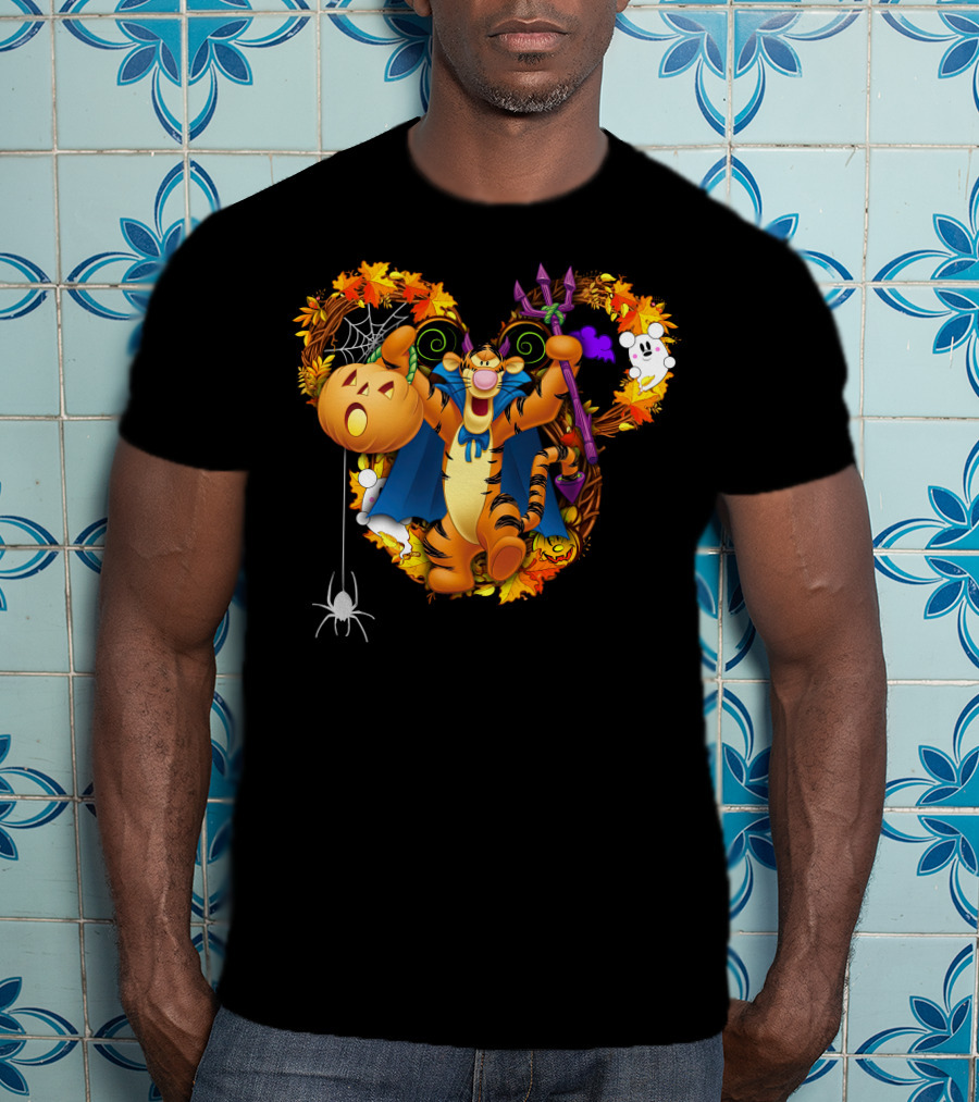 Tigger Halloween Wreath With Pumpkin And Spider Decorations T-Shirt