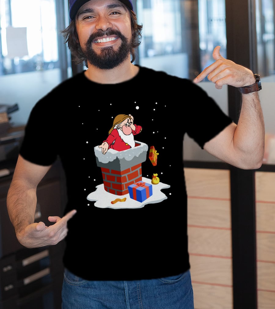 Grumpy Stuck In Chimney With Christmas Gifts And Snow T-Shirt