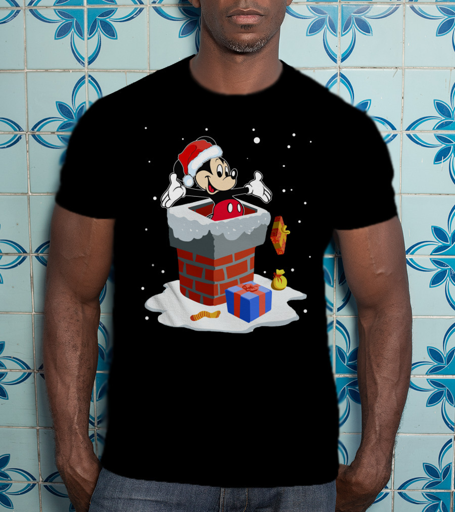 Mickey In Santa Hat Exiting Chimney With Gifts And Snow T-Shirt