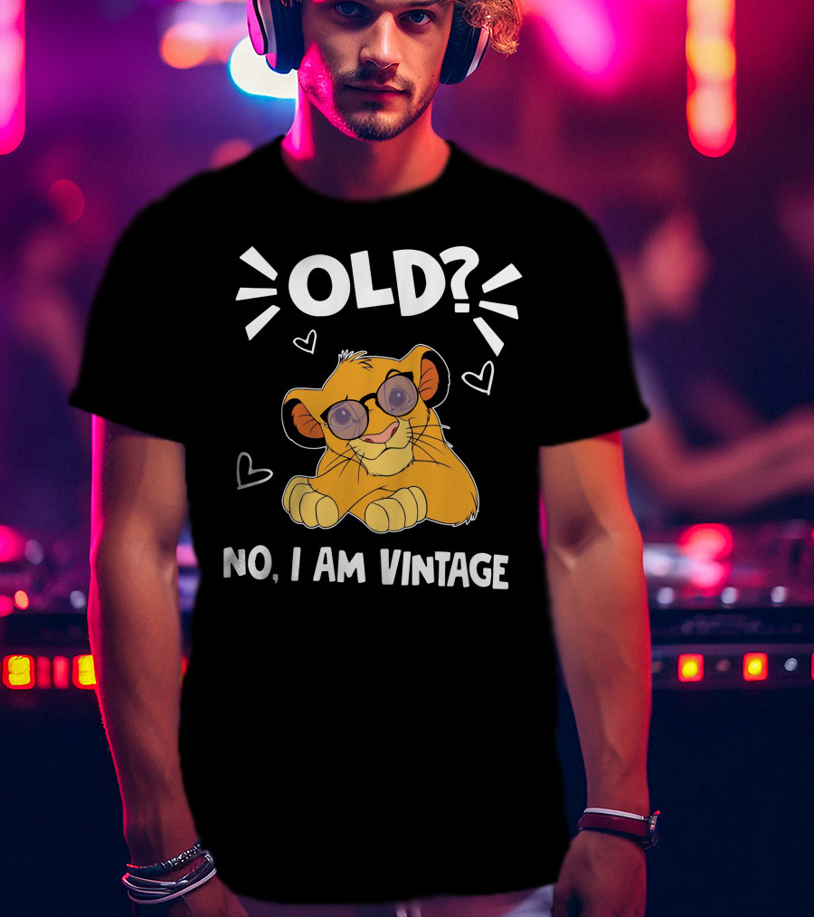 Simba Old No I Am Vintage T-Shirt