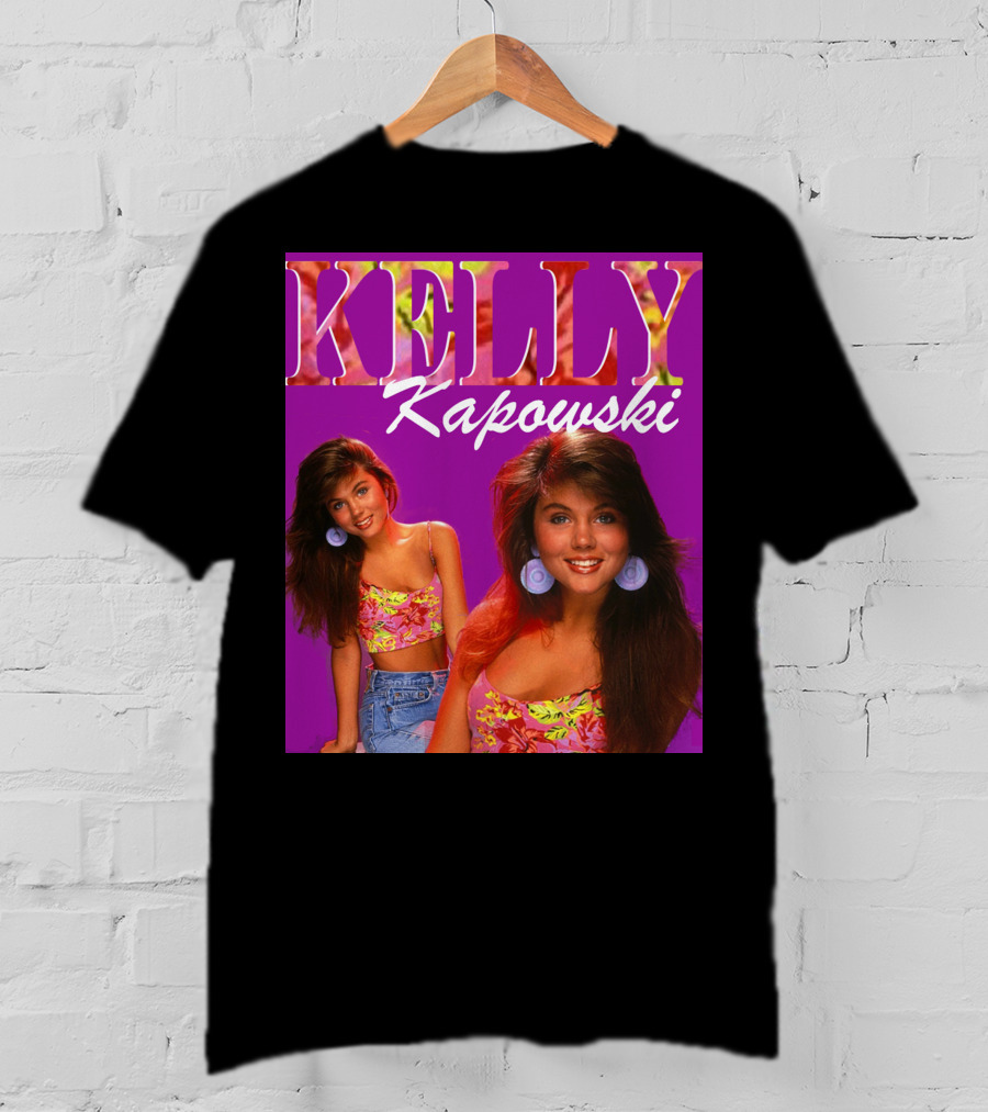 Kelly Kapowski Saved By The Bell 90s Iconic Style Retro Vibes T-Shirt