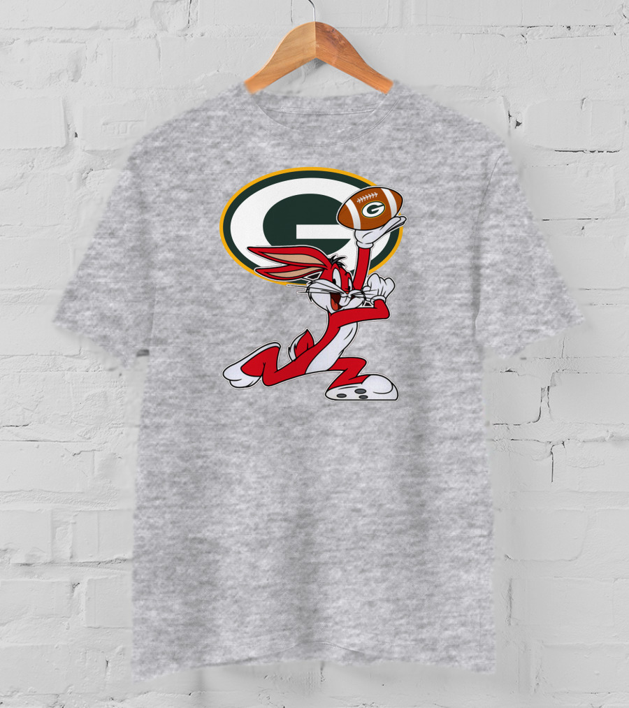 Green Bay Packers Bugs Bunny Holding Football T-Shirt