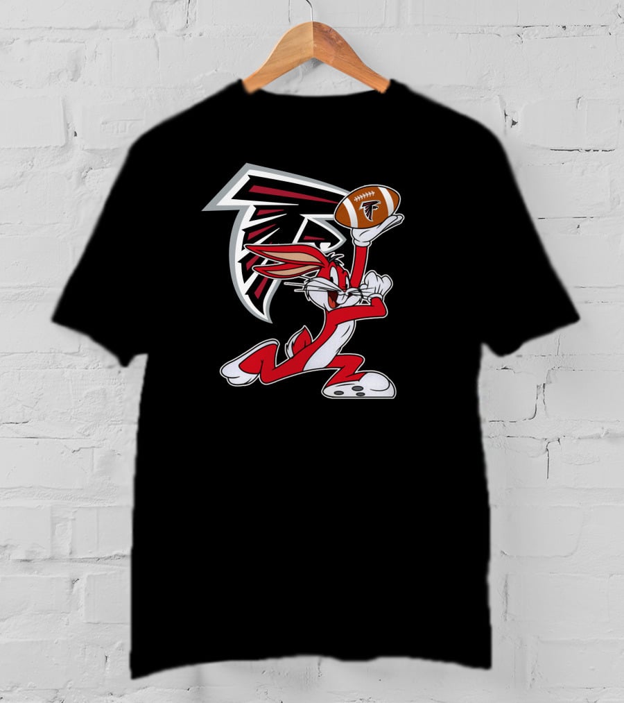 Atlanta Falcons Bugs Bunny Holding Football T-Shirt