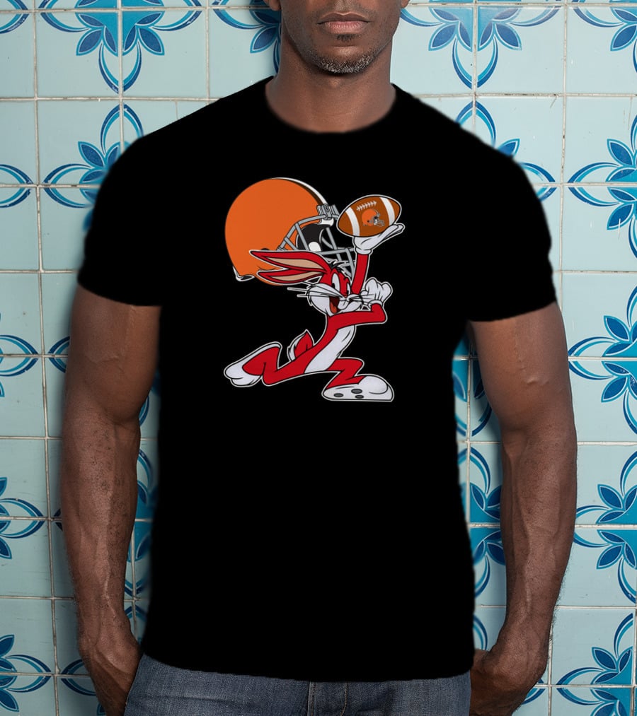 Cleveland Browns Bugs Bunny Football Chiefs T-Shirt