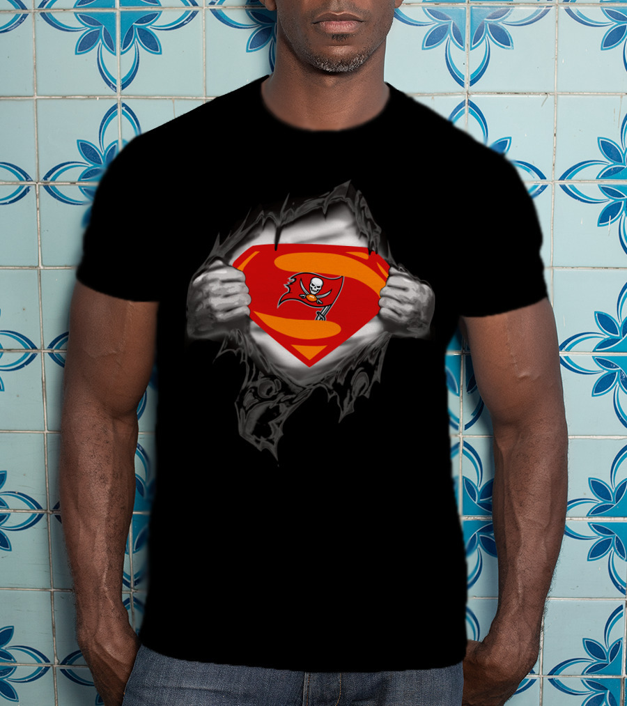 Tampa Bay Buccaneers Super Shield Emblem T-Shirt