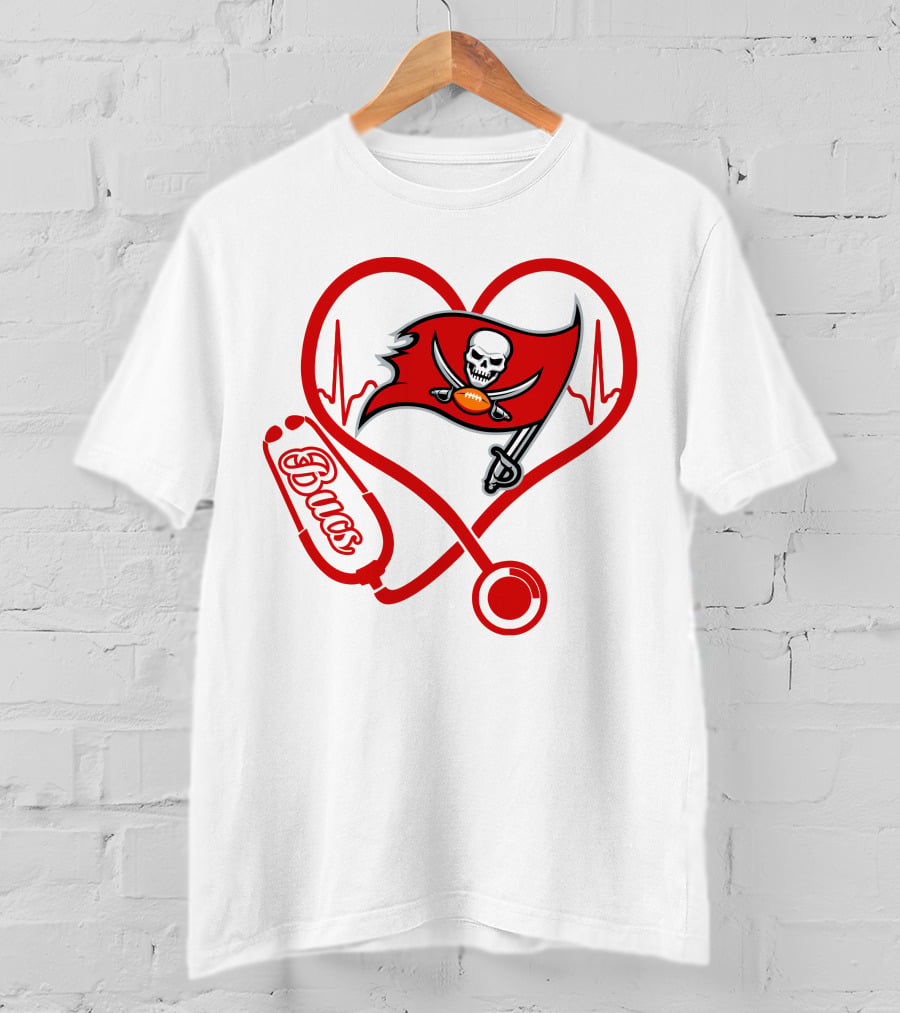 Nurse Heartbeat Love Bucs Tampa Bay Buccaneers Stethoscope Flag T-Shirt