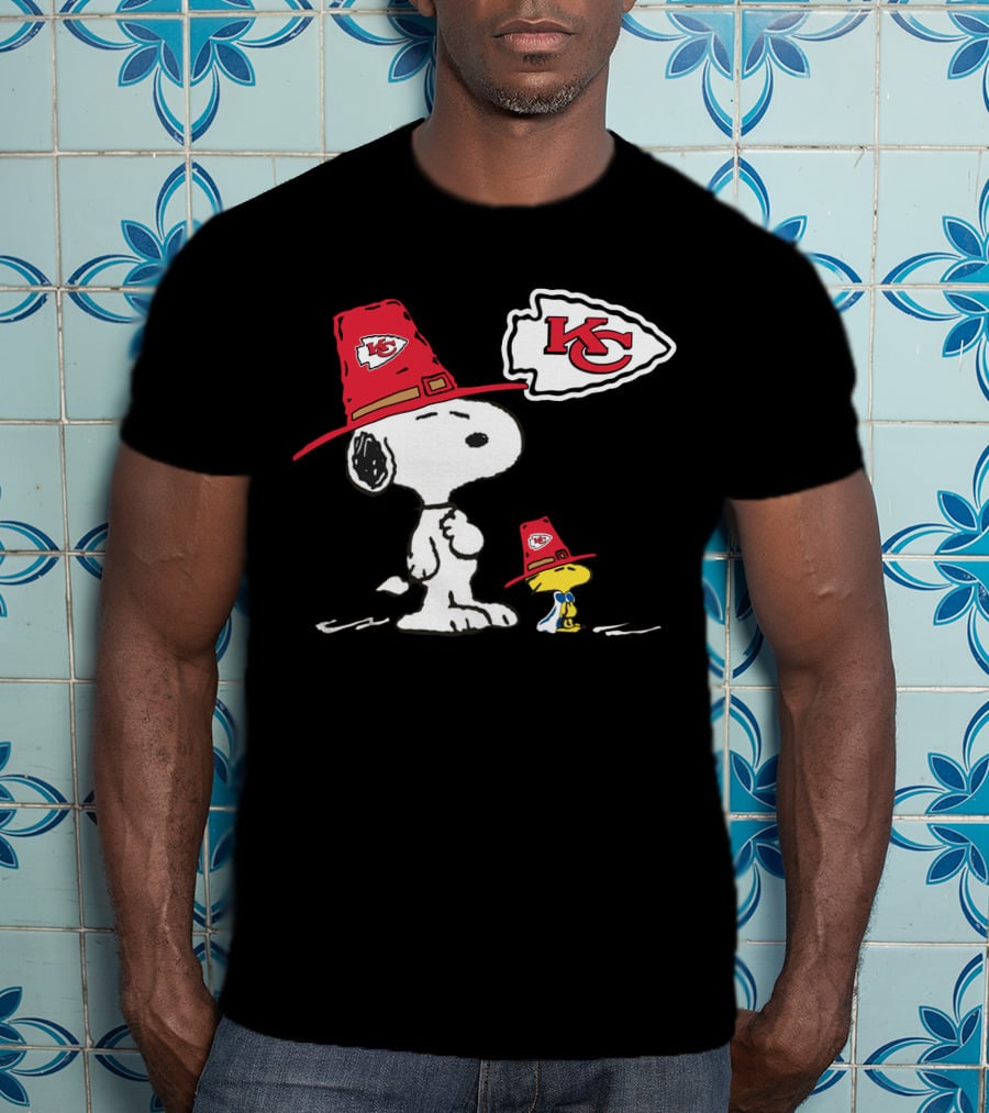 Snoopy And Woodstock Kansas City Chiefs Kc Logo Hat T-Shirt