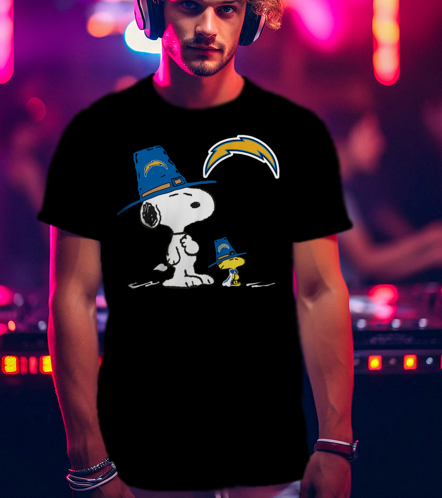 Los Angeles Chargers Snoopy And Woodstock In Blue Hats T-Shirt
