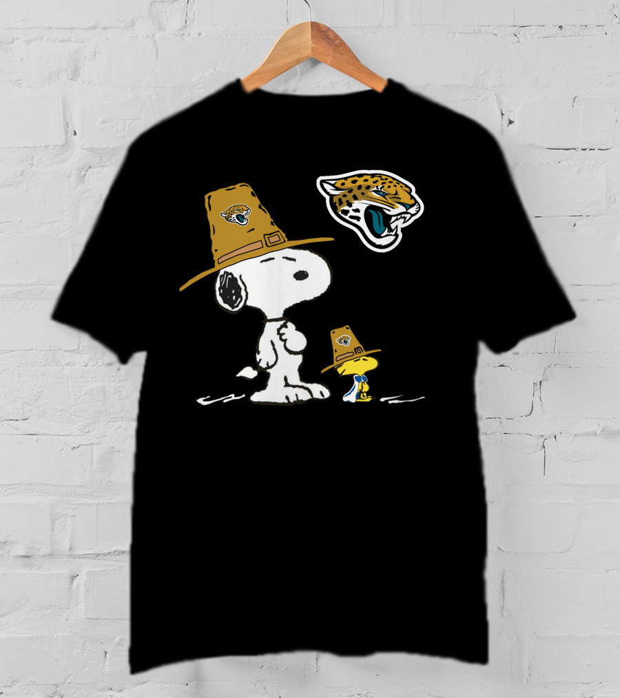Snoopy And Woodstock With Jacksonville Jaguars Pilgrim Hats T-Shirt