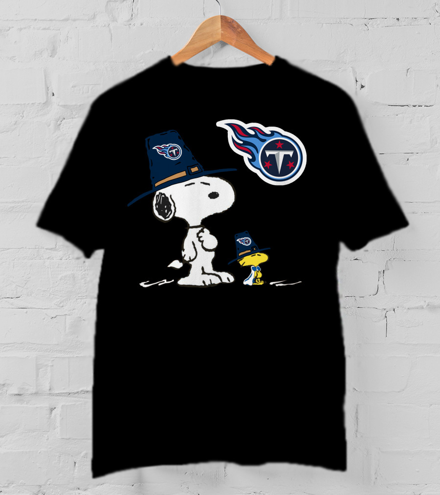 Tennessee Titans Snoopy And Woodstock Pilgrim Hats T-Shirt