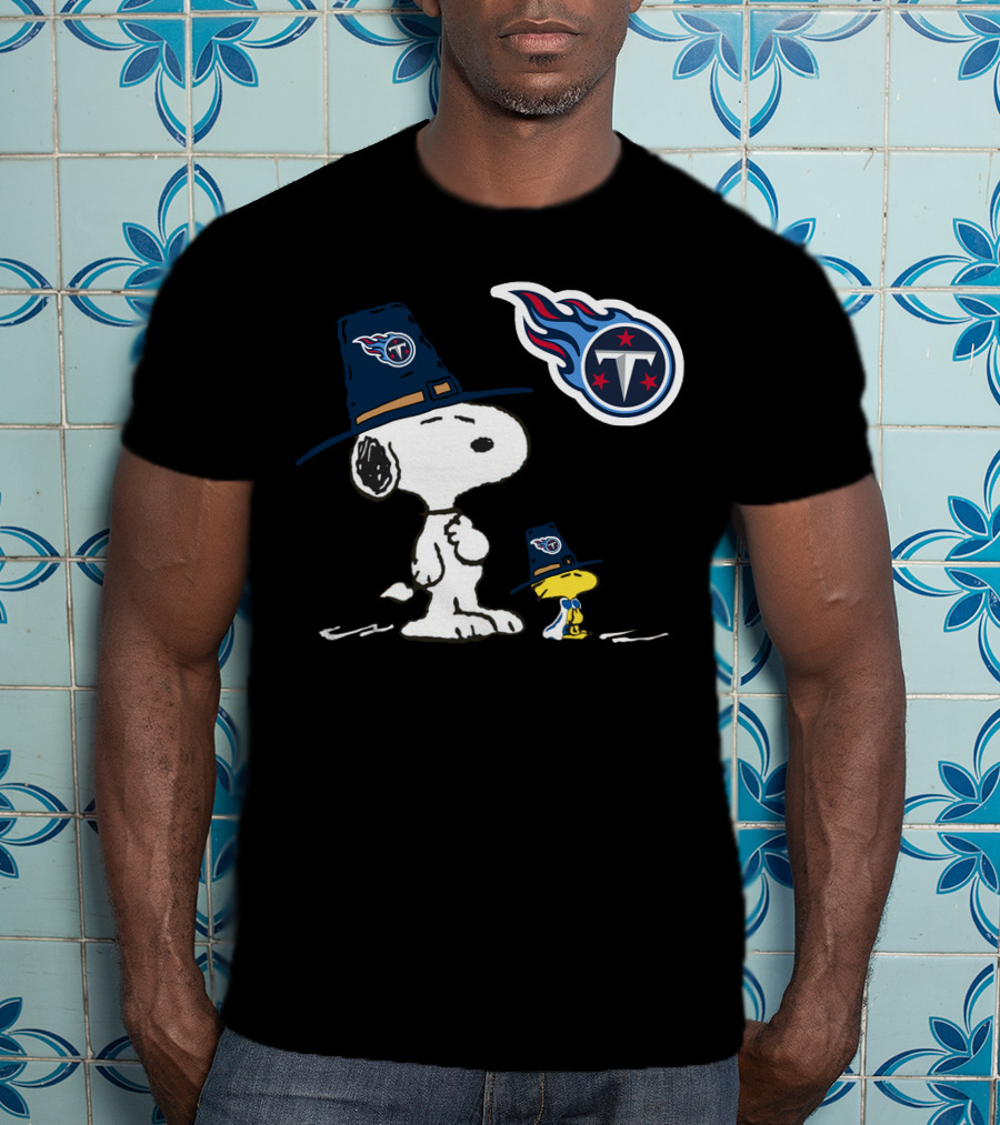 Tennessee Titans Snoopy And Woodstock Pilgrim Hats T-Shirt