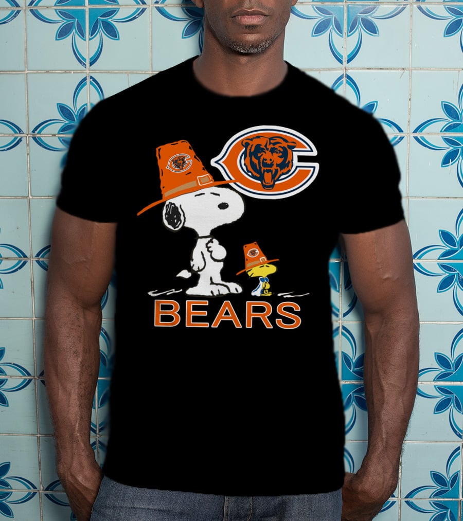 Chicago Bears Snoopy Thanksgiving Football T-Shirt