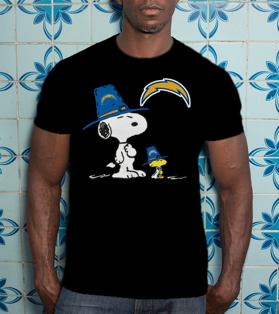 Snoopy And Woodstock Chargers Fans With Lightning Bolt T-Shirt