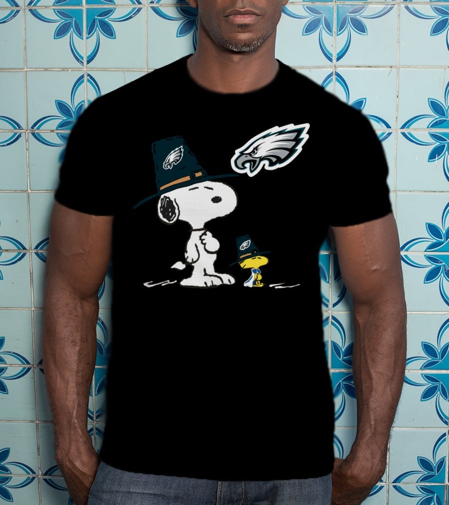 Philadelphia Eagles Snoopy Thanksgiving Pilgrim Hat T-Shirt