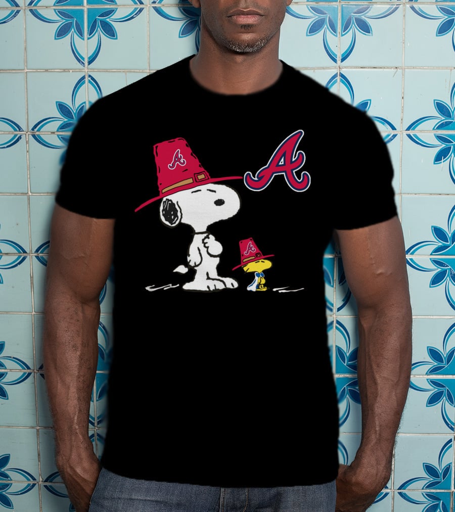 Snoopy And Woodstock Atlanta Braves Hat T-Shirt