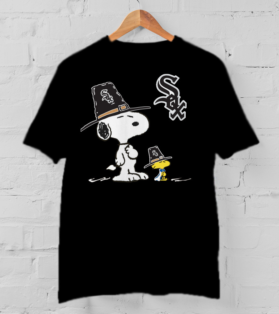 Chicago White Sox Snoopy And Woodstock Pilgrim Hats T-Shirt