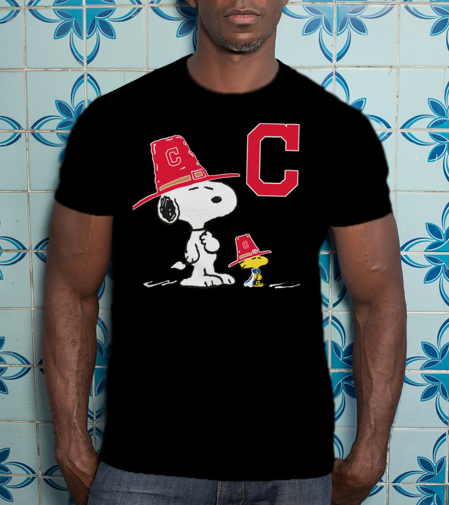 Cleveland Indians Snoopy C Logo Peanuts Hat T-Shirt