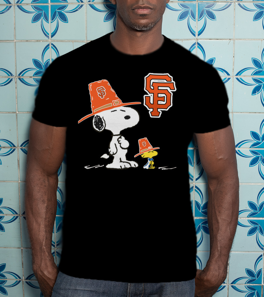 San Francisco Giants Snoopy Woodstock Thanksgiving Hat T-Shirt