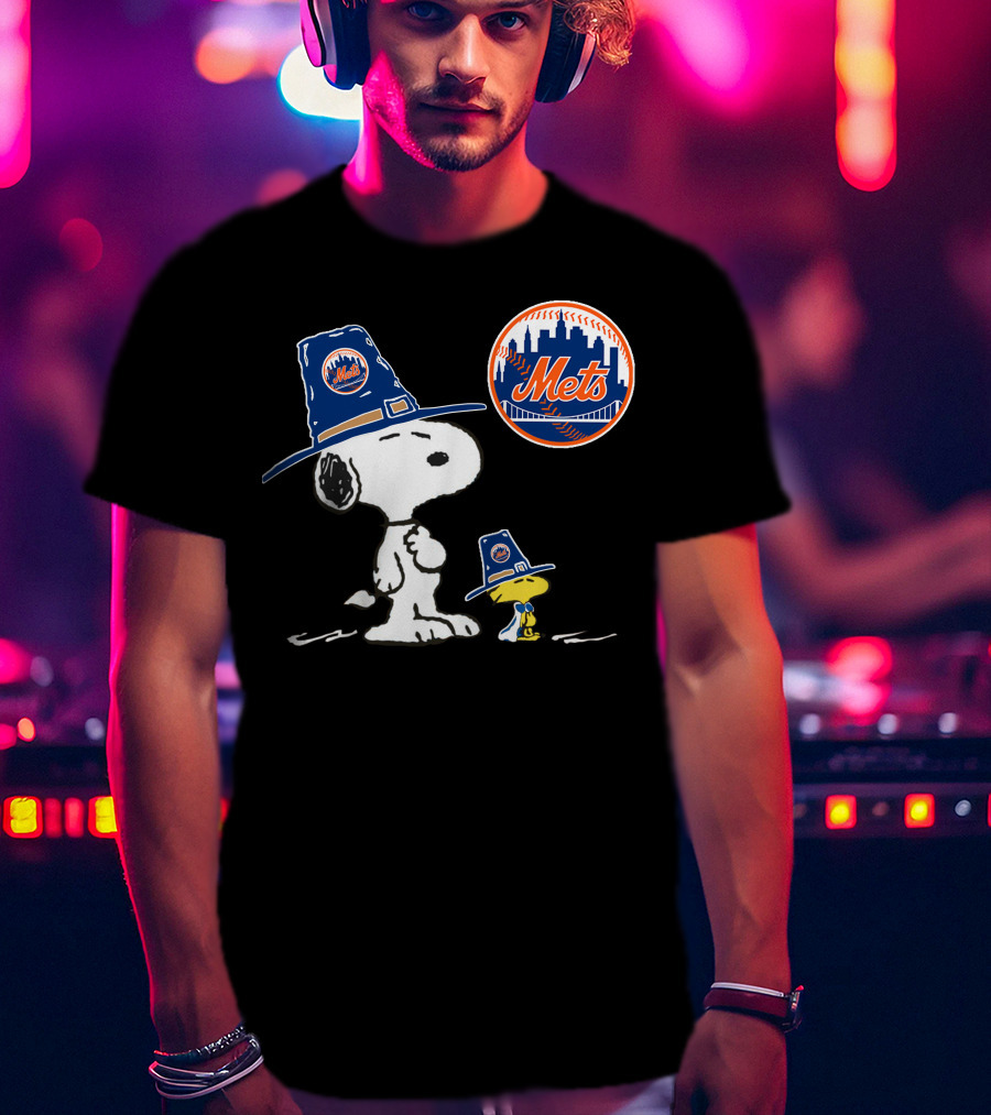Mets Peanuts Snoopy And Woodstock Thanksgiving Pilgrim Hats T-Shirt