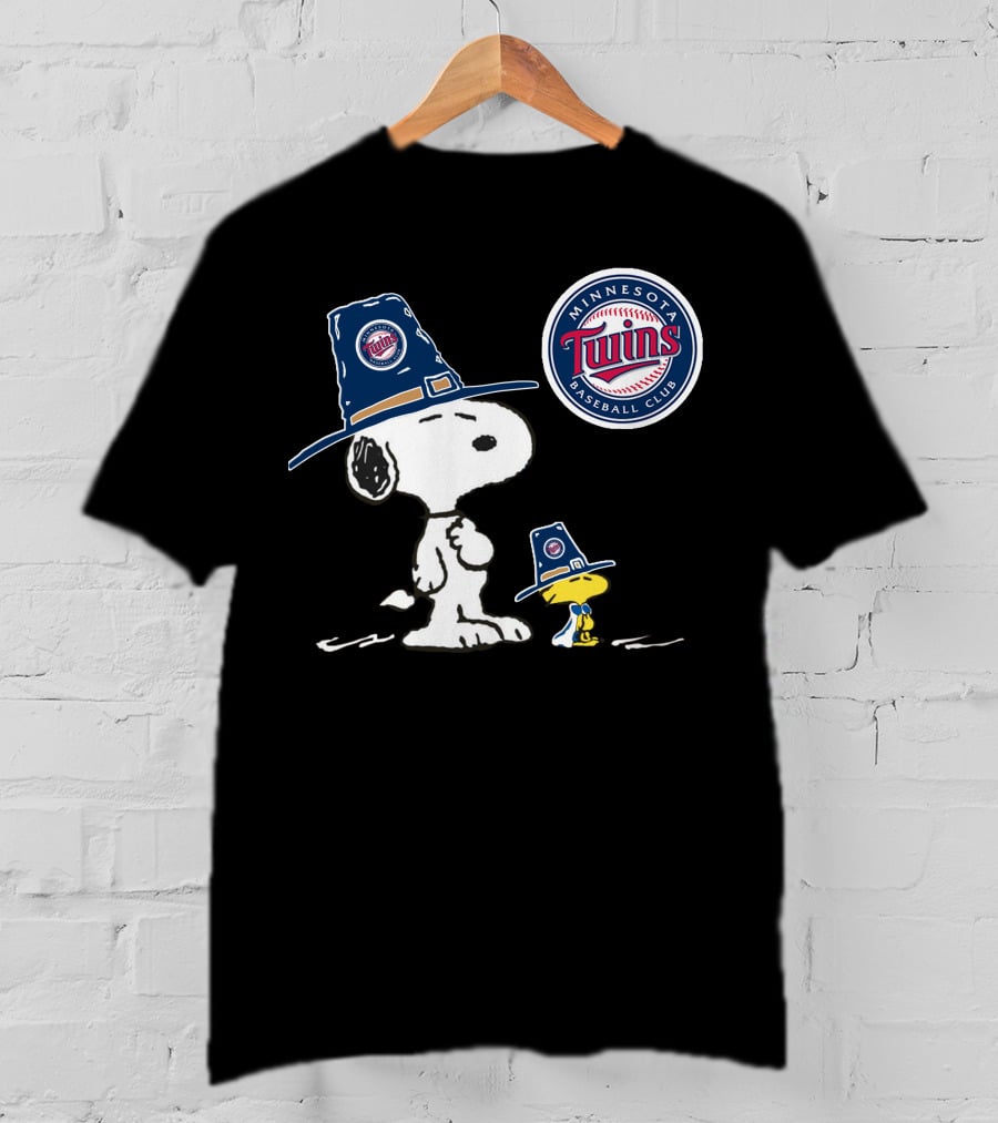 Minnesota Twins Baseball Club Snoopy And Woodstock T-Shirt