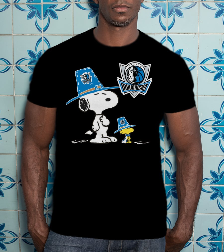 Dallas Mavericks Snoopy And Woodstock Pilgrim Hats T-Shirt