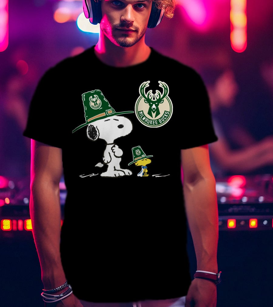Milwaukee Bucks Snoopy Woodstock Pilgrim Hats T-Shirt