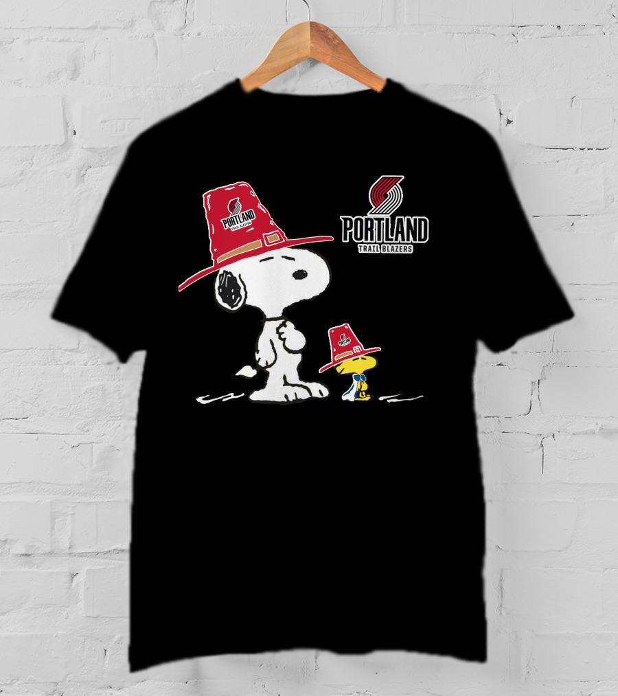 Portland Trail Blazers Snoopy Woodstock Red Hat T-Shirt