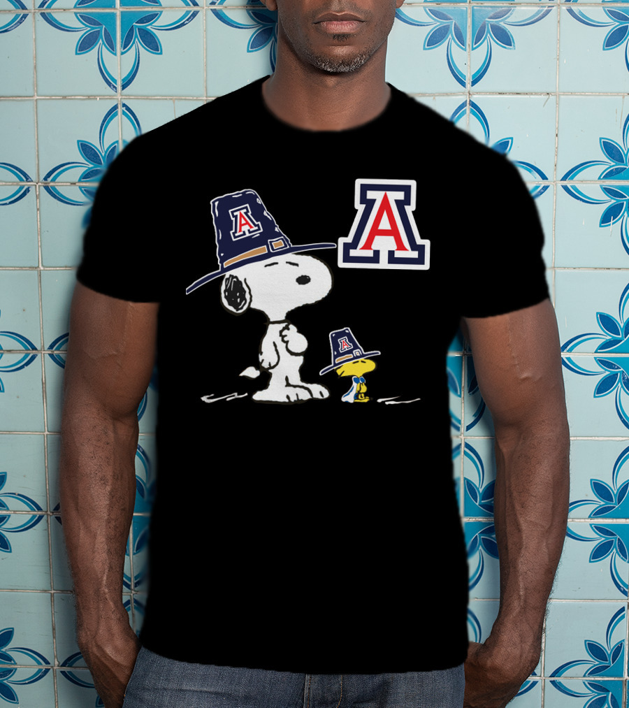 Arizona Wildcats Snoopy Woodstock Peanuts Sports Fan T-Shirt