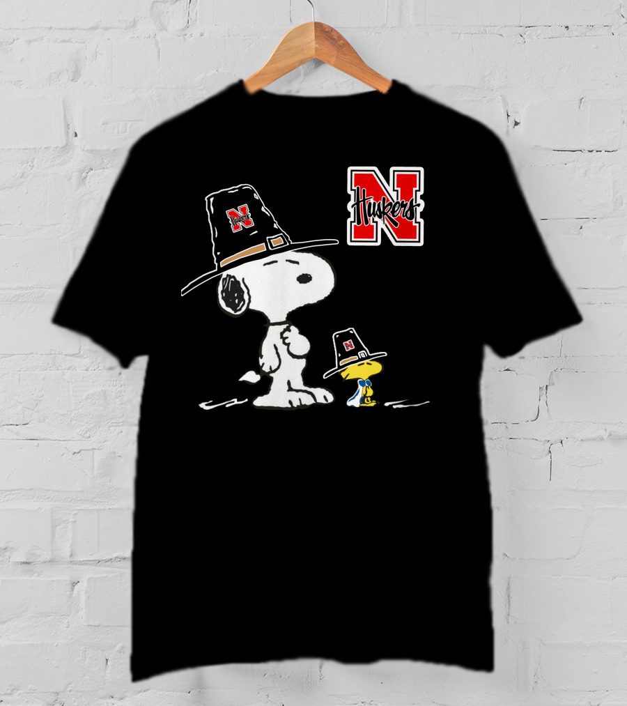 Nebraska Huskers Snoopy Woodstock Pilgrim Hat T-Shirt