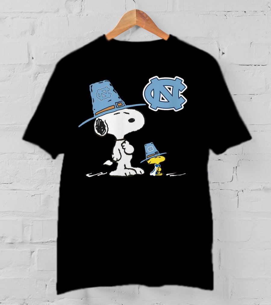 North Carolina Tar Heels Snoopy Woodstock Pilgrim Hats UNC T-Shirt
