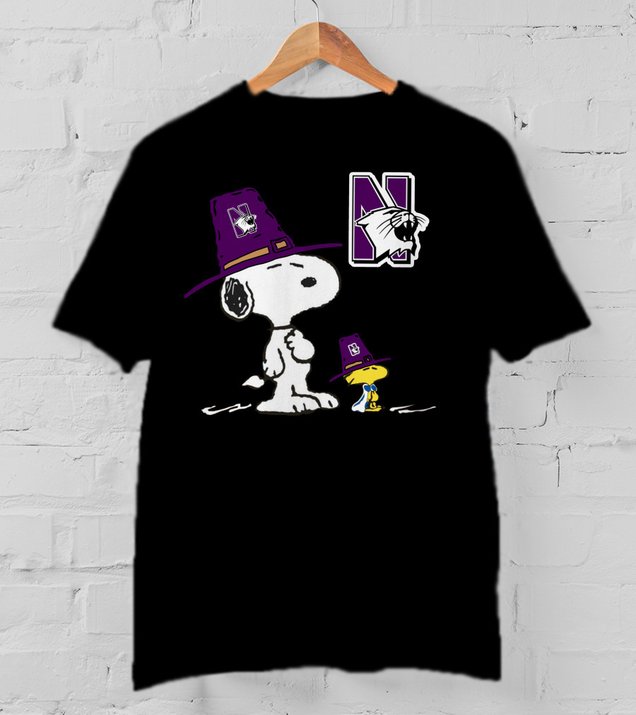 Snoopy And Woodstock Northwestern Wildcats Pilgrim Hat T-Shirt