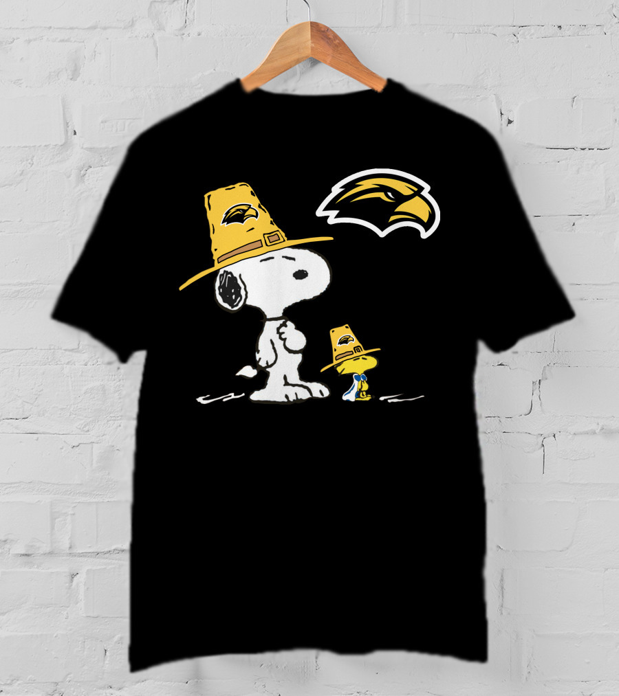 Southern Mississippi Golden Eagles Snoopy Woodstock Pilgrim Hats T-Shirt